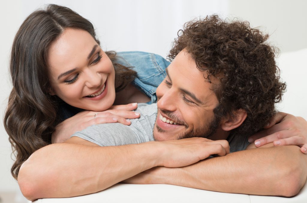 ד"ר ציפי גולן – מומחית להורות, טיפול זוגי וחינוך מייסדת מרכז "הבית" – מרכז להורות, זוגיות ולמידה